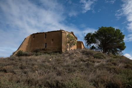 Imagen Barbués: ¿quién se anima a comprar un castillo medieval?